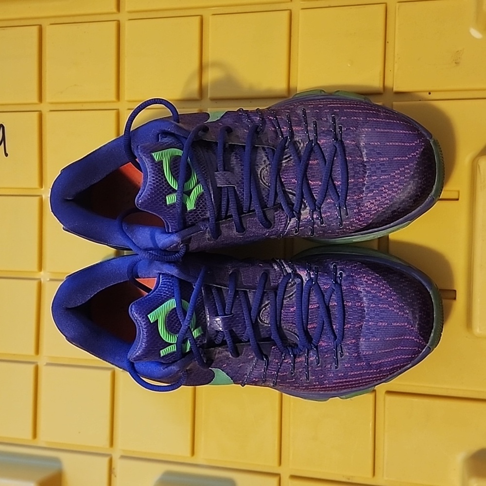 NIKE KD 8-Size 10.5